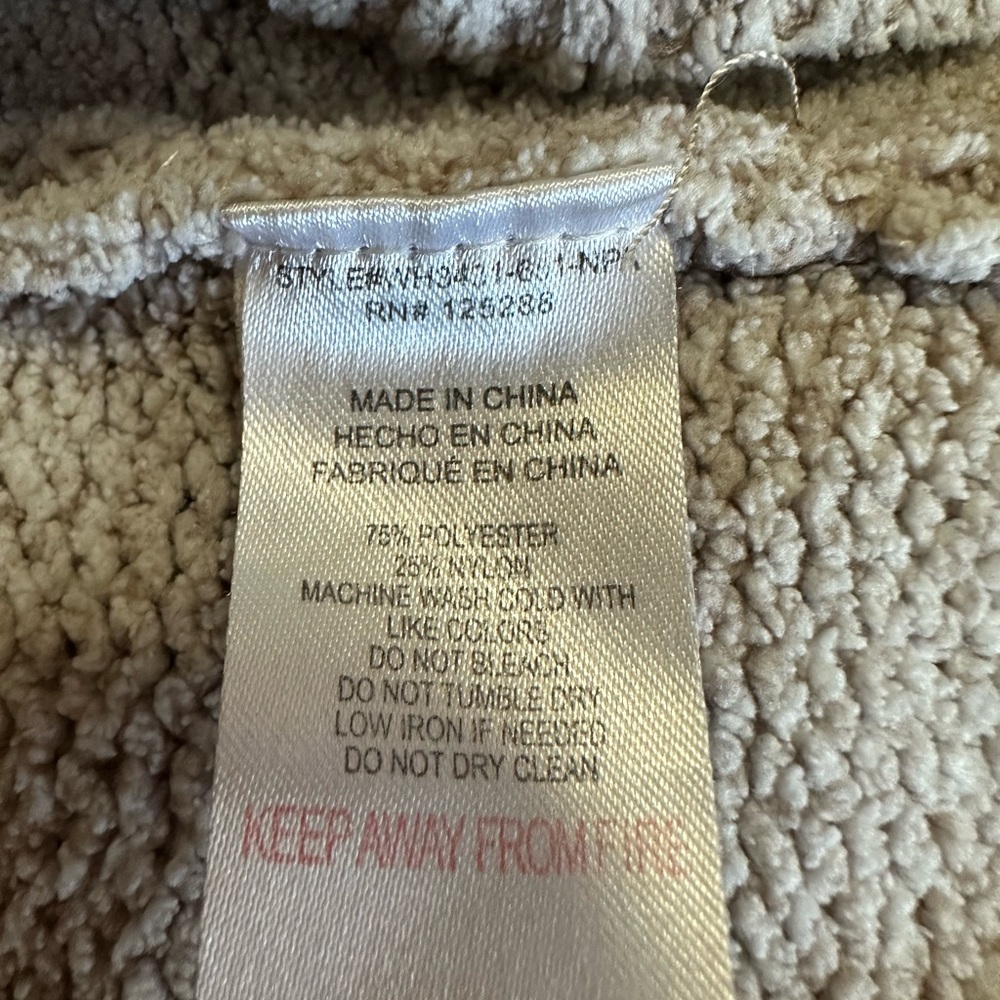Rae Dunn large chenille raglan sleeve sweater with  MAMA embroidered. P2P 24" - Picture 5 of 5